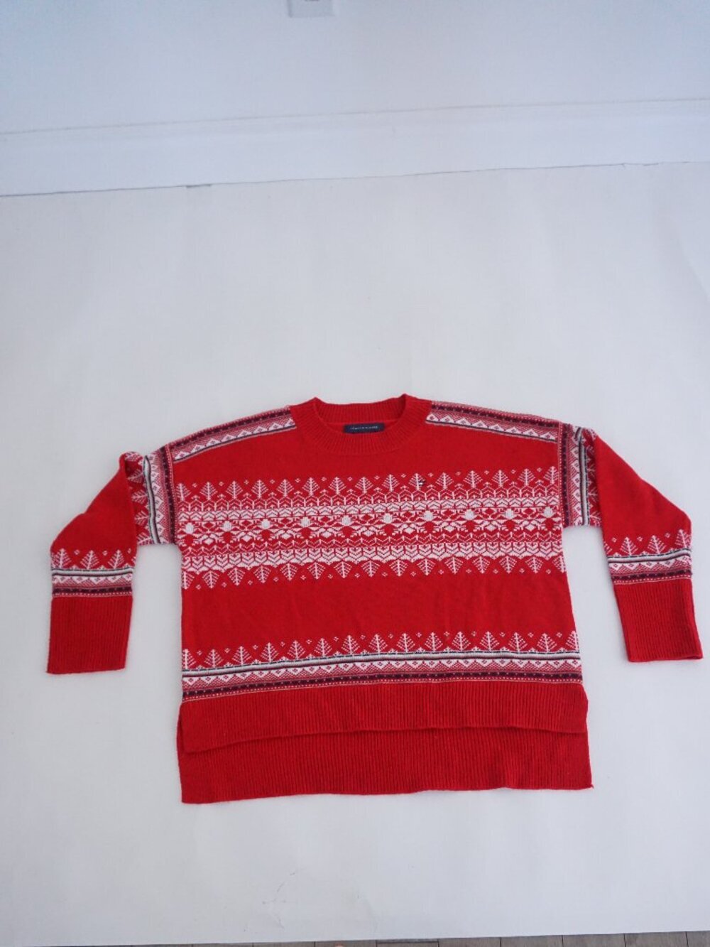 Tommy Hilfiger Red Fair Isle Snowflake Nordic Knit Sweater Holiday Pattern M